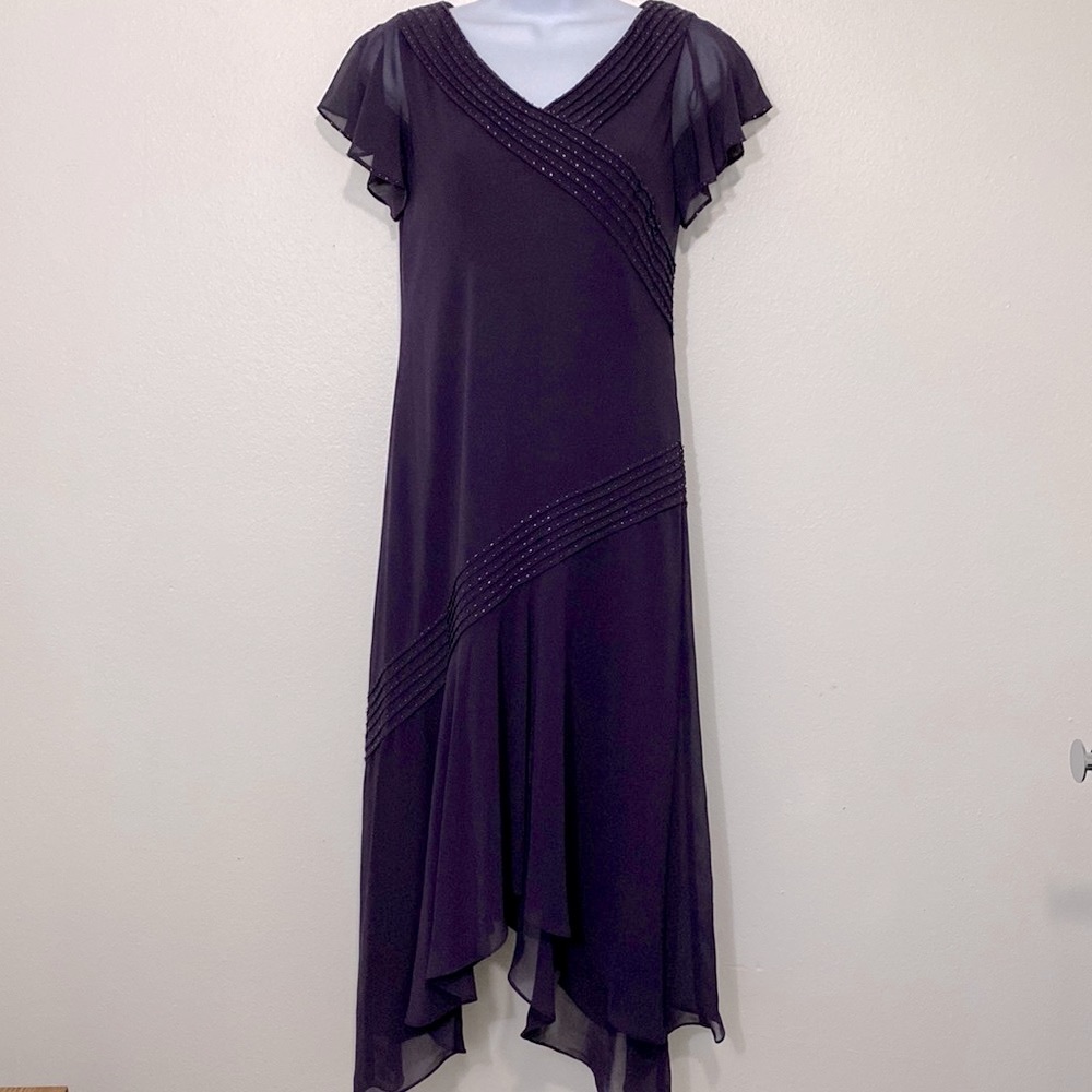 Adrianna Papell Plum Formal Dress. Ladies Size 4 - Picture 2 of 12